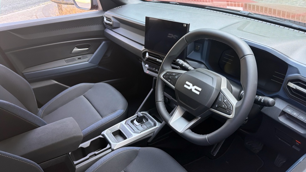 Dacia Bigster 1.8 Hybrid 155 Expression 5dr Auto Hybrid Estate - Image 11