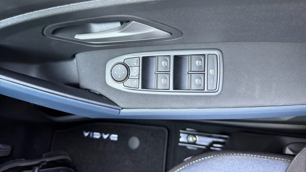Dacia Bigster 1.8 Hybrid 155 Expression 5dr Auto Hybrid Estate - Image 27