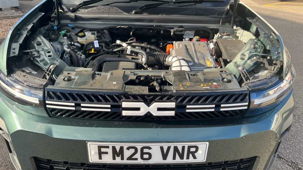 Dacia Bigster 1.8 Hybrid 155 Journey 5dr Auto Hybrid Estate - Image 8
