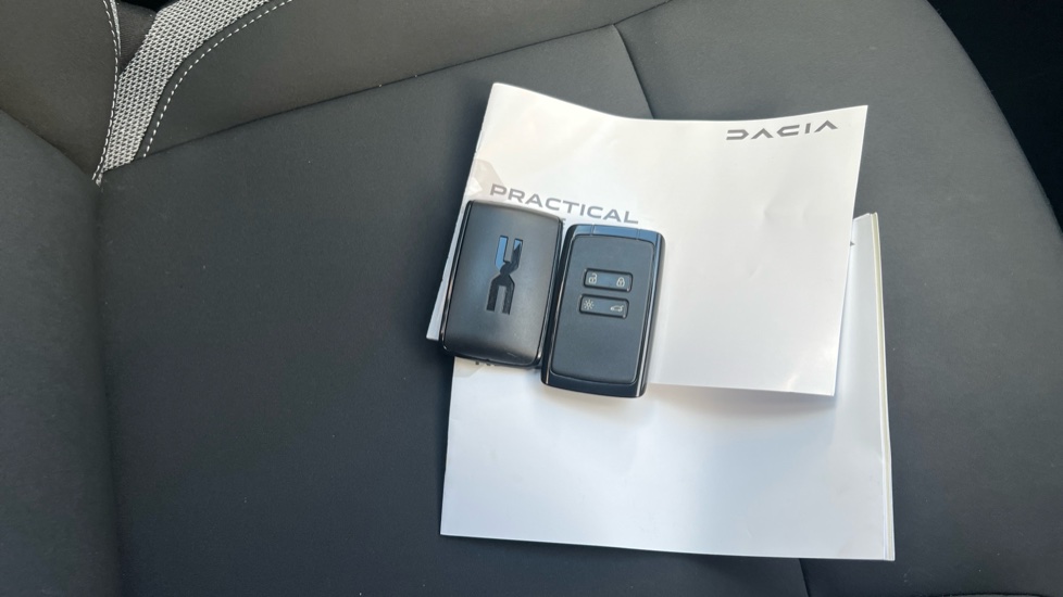 Dacia Bigster 1.8 Hybrid 155 Journey 5dr Auto Hybrid Estate - Image 19