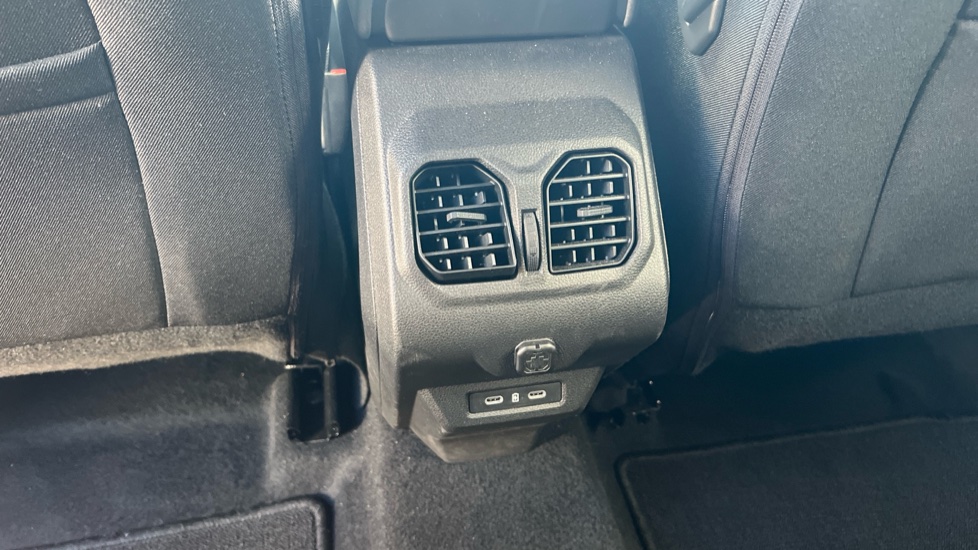 Dacia Bigster 1.8 Hybrid 155 Journey 5dr Auto Hybrid Estate - Image 27