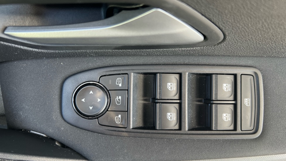 Dacia Bigster 1.8 Hybrid 155 Journey 5dr Auto Hybrid Estate - Image 33
