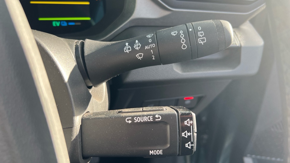 Dacia Bigster 1.8 Hybrid 155 Journey 5dr Auto Hybrid Estate - Image 35