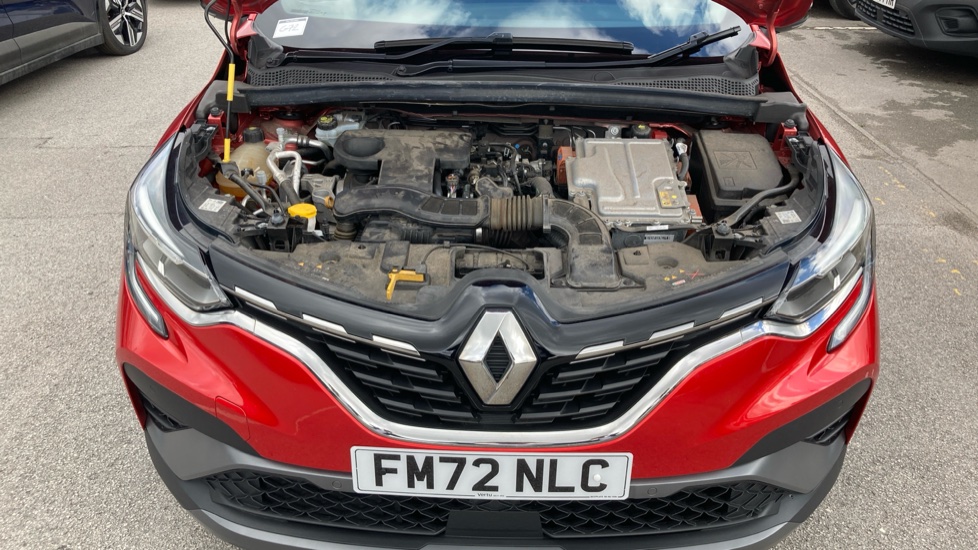 Renault Captur 1.6 E-TECH Hybrid 145 R.S. Line 5dr Auto Hybrid Hatchback - Image 8