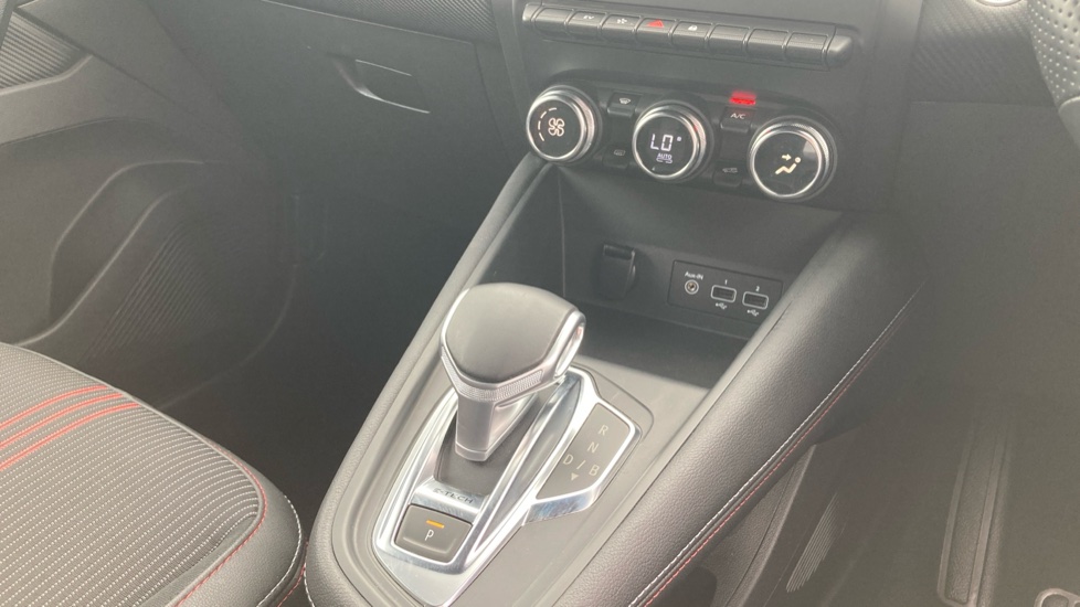 Renault Captur 1.6 E-TECH Hybrid 145 R.S. Line 5dr Auto Hybrid Hatchback - Image 13