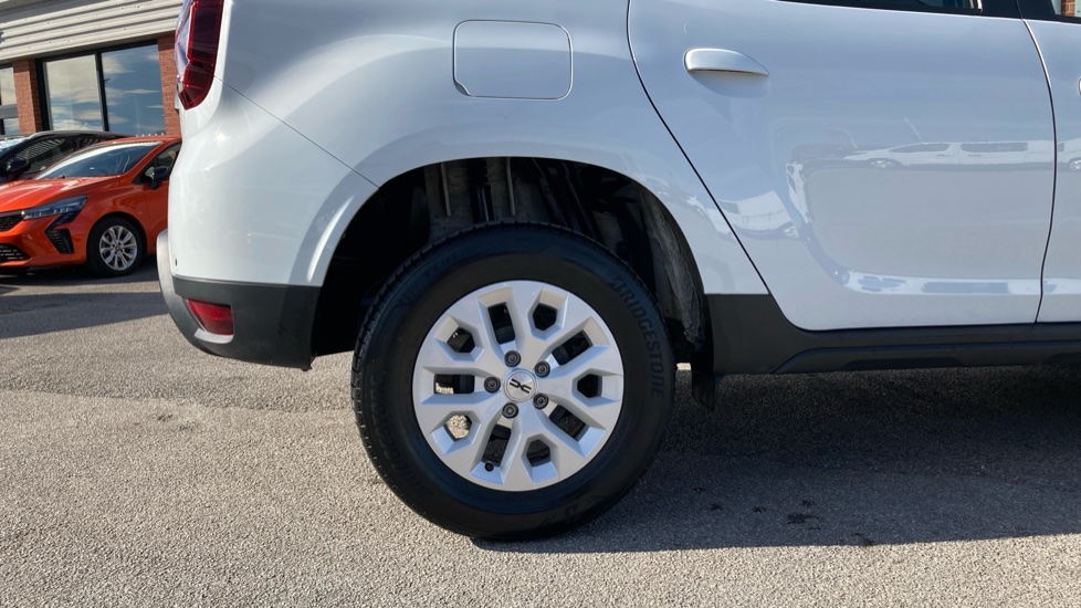 Dacia Duster 1.0 TCe 90 Expression 5dr Petrol Estate - Image 7