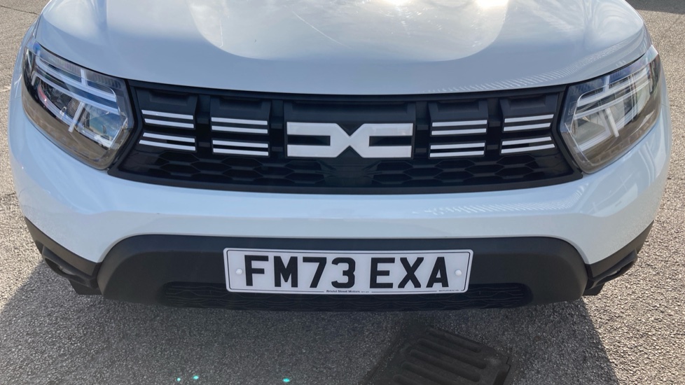 Dacia Duster 1.0 TCe 90 Expression 5dr Petrol Estate - Image 32