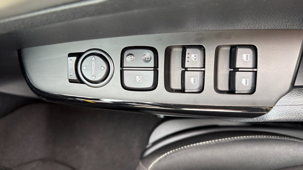 Kia Picanto 1.25 2 5dr Petrol Hatchback - Image 27