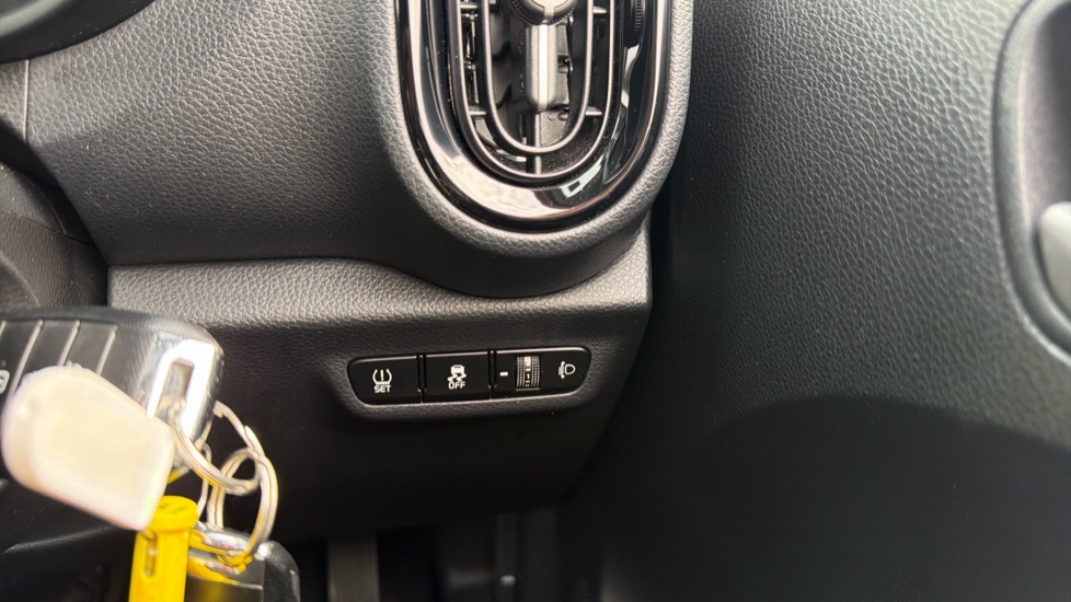 Kia Picanto 1.25 2 5dr Petrol Hatchback - Image 28
