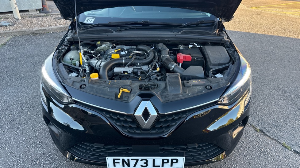 Renault Clio 1.0 TCe 90 Evolution 5dr Petrol Hatchback - Image 8