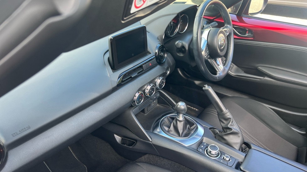 Mazda MX-5 1.5 [132] SE-L 2dr Petrol Convertible - Image 9