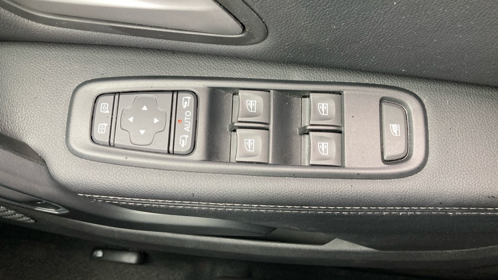 Dacia Duster 1.0 TCe 90 Journey 5dr Petrol Estate - Image 29