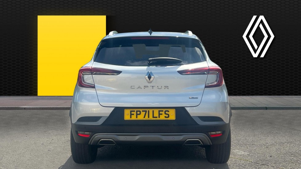 Renault Captur 1.3 TCE 140 R.S. Line 5dr EDC Petrol Hatchback - Image 6