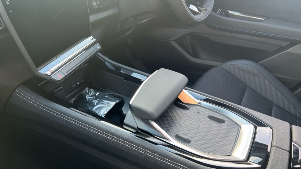 Renault Austral E-Tech Full Hybrid Techno Esprit Alpine 5dr Auto Hybrid Estate - Image 13