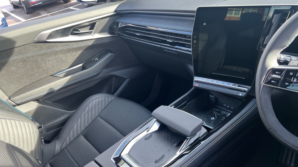 Renault Austral E-Tech Full Hybrid Techno Esprit Alpine 5dr Auto Hybrid Estate - Image 14