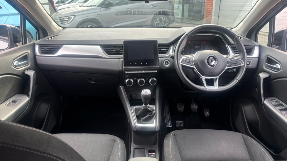 Renault Captur 1.3 TCE 130 Iconic 5dr Petrol Hatchback - Image 10