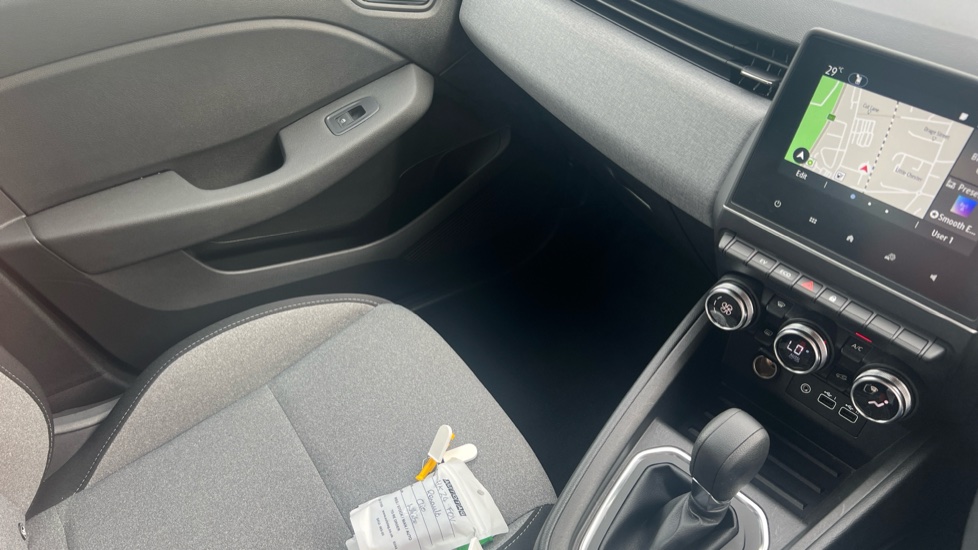 Renault Clio 1.6 E-TECH full hybrid 145 Evolution 5dr Auto Hybrid Hatchback - Image 14
