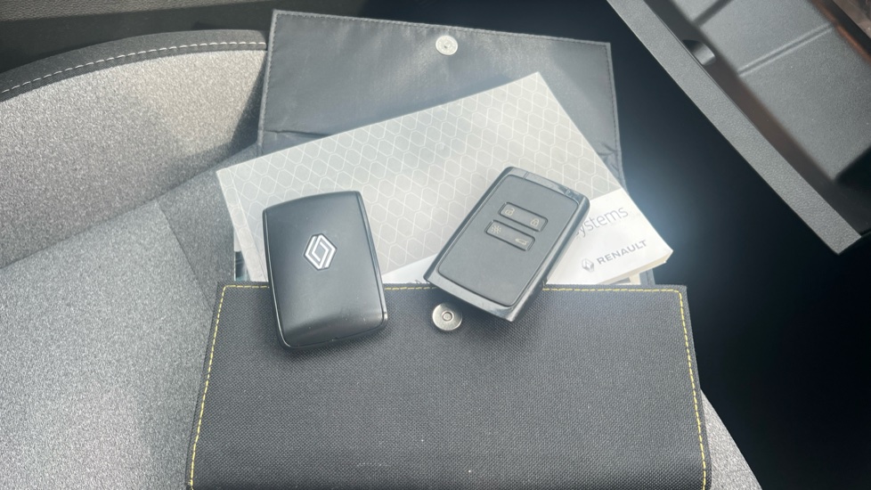 Renault Clio 1.6 E-TECH full hybrid 145 Evolution 5dr Auto Hybrid Hatchback - Image 19