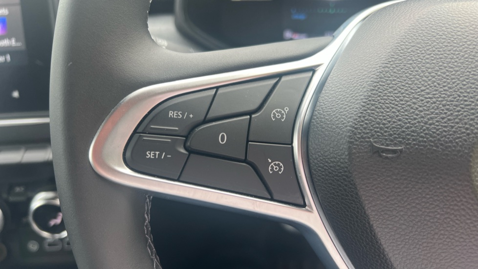Renault Clio 1.6 E-TECH full hybrid 145 Evolution 5dr Auto Hybrid Hatchback - Image 32
