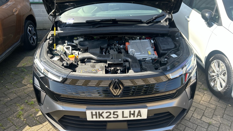 Renault Symbioz 1.6 E-Tech FHEV 145 Techno Esprit Alpine 5dr Auto Hybrid Estate - Image 8