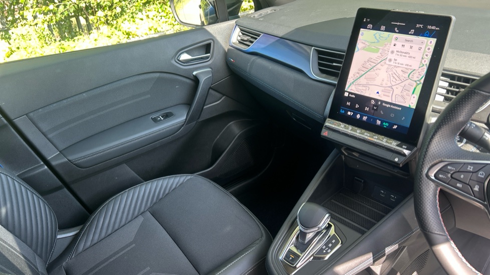 Renault Symbioz 1.6 E-Tech FHEV 145 Techno Esprit Alpine 5dr Auto Hybrid Estate - Image 14