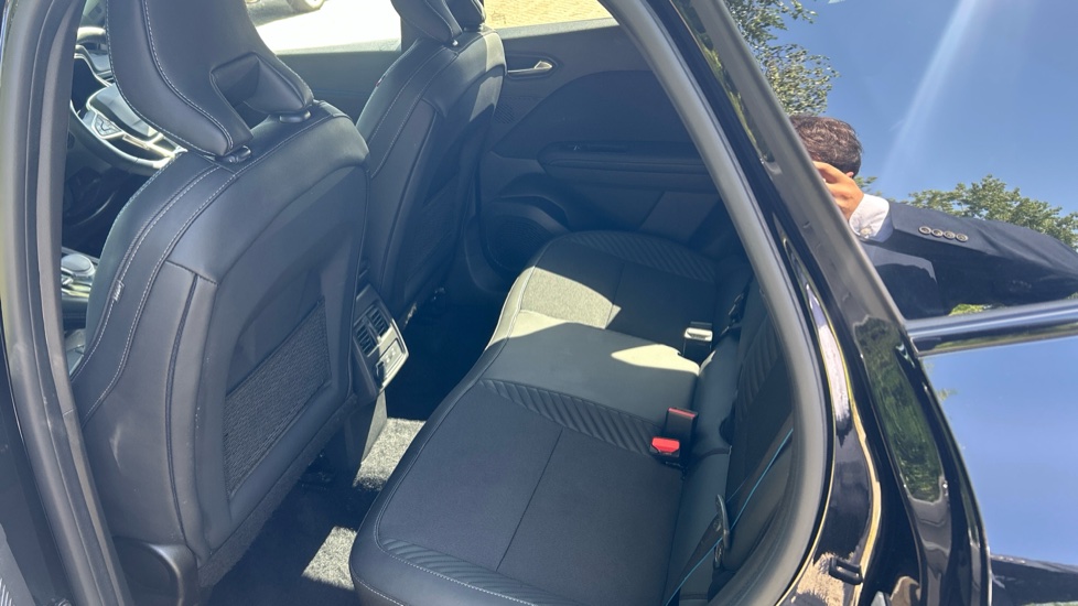 Renault Symbioz 1.6 E-Tech FHEV 145 Techno Esprit Alpine 5dr Auto Hybrid Estate - Image 16