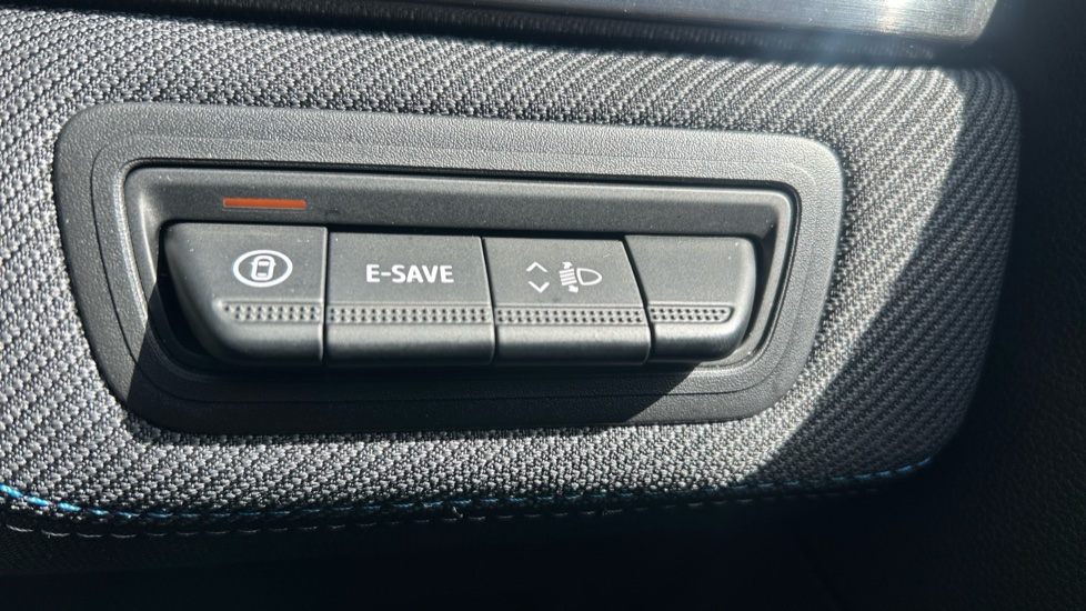Renault Symbioz 1.6 E-Tech FHEV 145 Techno Esprit Alpine 5dr Auto Hybrid Estate - Image 23