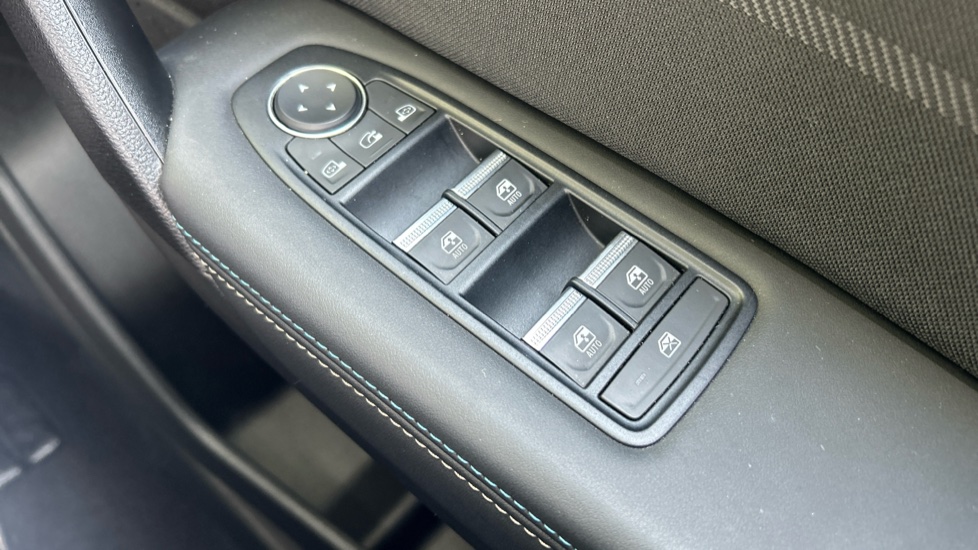 Renault Symbioz 1.6 E-Tech FHEV 145 Techno Esprit Alpine 5dr Auto Hybrid Estate - Image 29