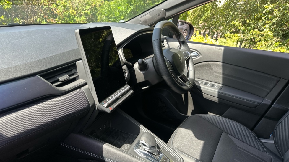 Renault Symbioz 1.6 E-Tech FHEV 145 Techno Esprit Alpine 5dr Auto Hybrid Estate - Image 9