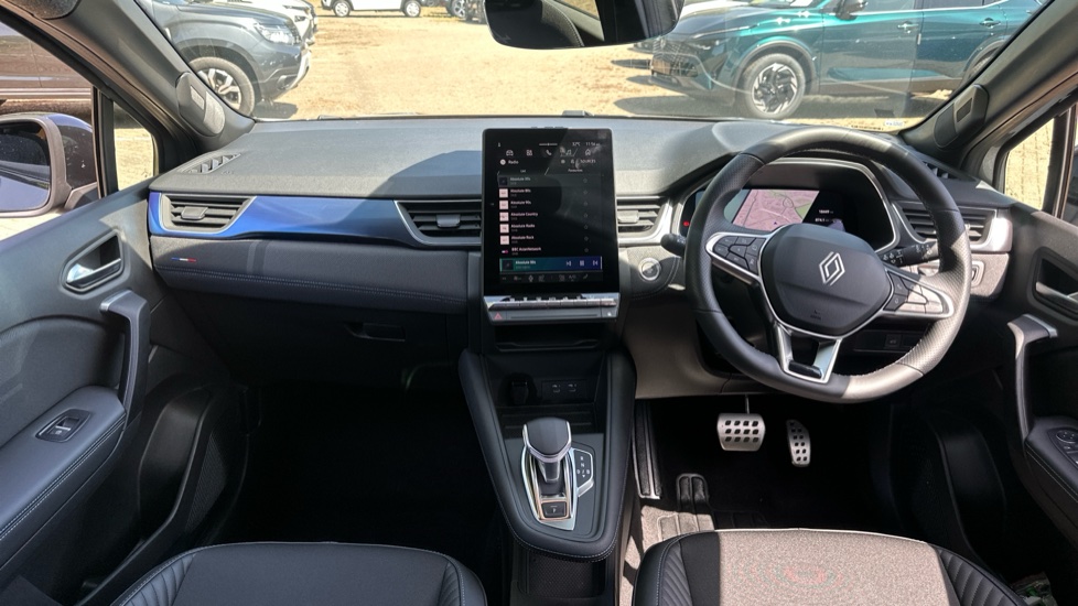 Renault Symbioz 1.6 E-Tech FHEV 145 Techno Esprit Alpine 5dr Auto Hybrid Estate - Image 10