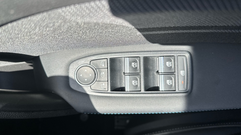 Renault Symbioz 1.6 E-Tech FHEV 145 Techno Esprit Alpine 5dr Auto Hybrid Estate - Image 25