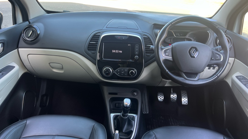 Renault Captur 1.3 TCE 130 GT Line 5dr Petrol Hatchback - Image 10