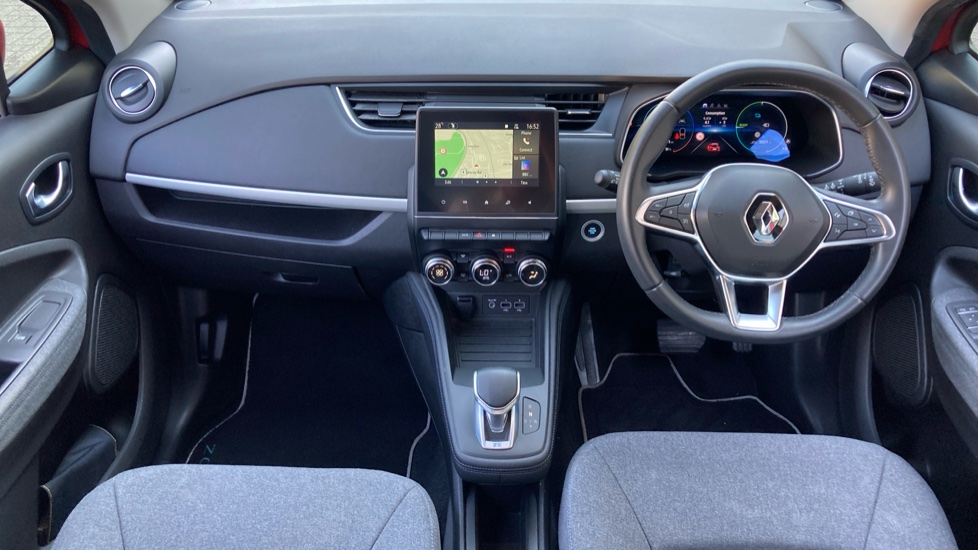 Renault Zoe 100kW Iconic R135 50kWh Rapid Charge 5dr Auto Electric Hatchback - Image 10