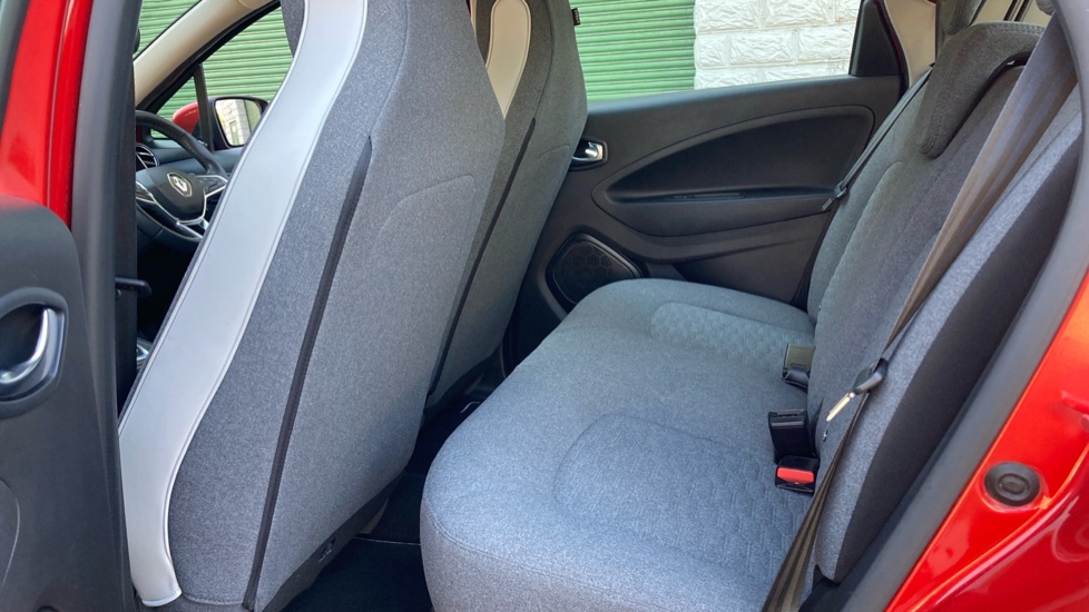 Renault Zoe 100kW Iconic R135 50kWh Rapid Charge 5dr Auto Electric Hatchback - Image 16