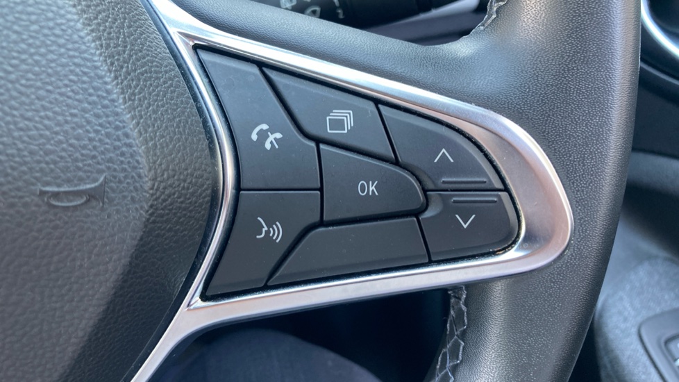 Renault Zoe 100kW Iconic R135 50kWh Rapid Charge 5dr Auto Electric Hatchback - Image 22