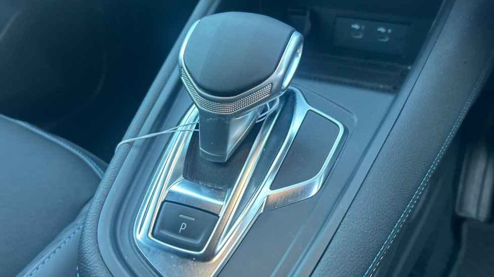 Renault Symbioz 1.6 E-Tech FHEV 145 Techno Esprit Alpine 5dr Auto Hybrid Estate - Image 13