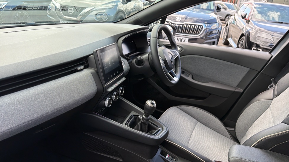 Renault Clio 1.0 TCe 90 Techno 5dr Petrol Hatchback - Image 9