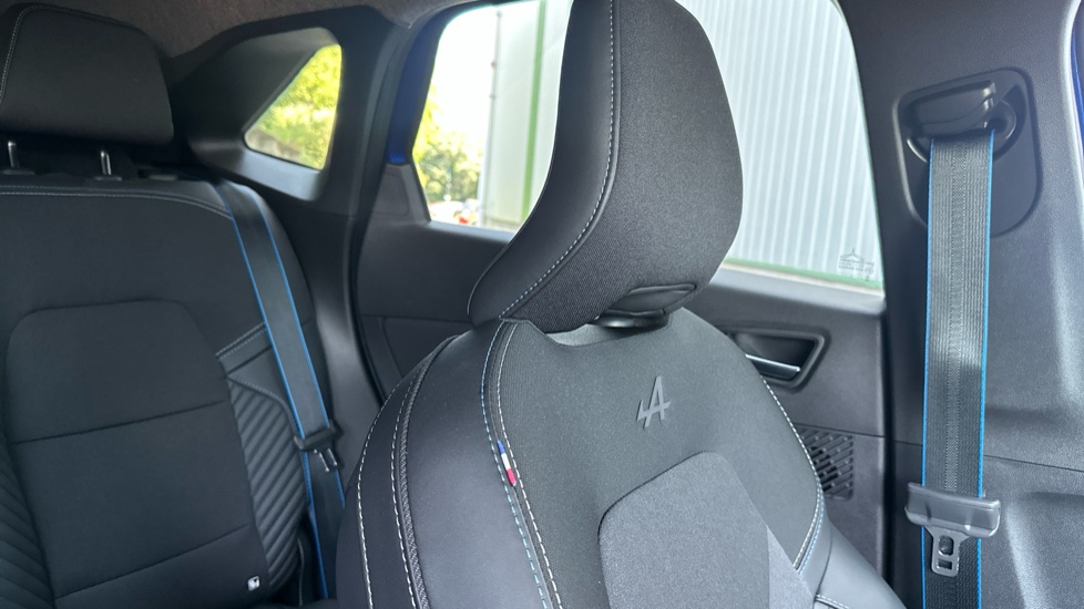 Renault Symbioz 1.6 E-Tech FHEV 145 Techno Esprit Alpine 5dr Auto Hybrid Estate - Image 19
