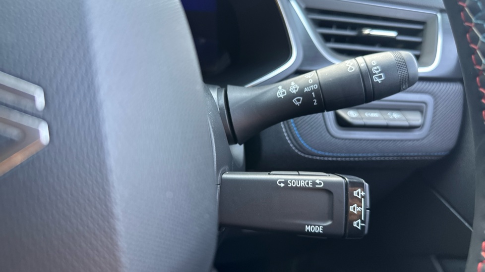 Renault Symbioz 1.6 E-Tech FHEV 145 Techno Esprit Alpine 5dr Auto Hybrid Estate - Image 23