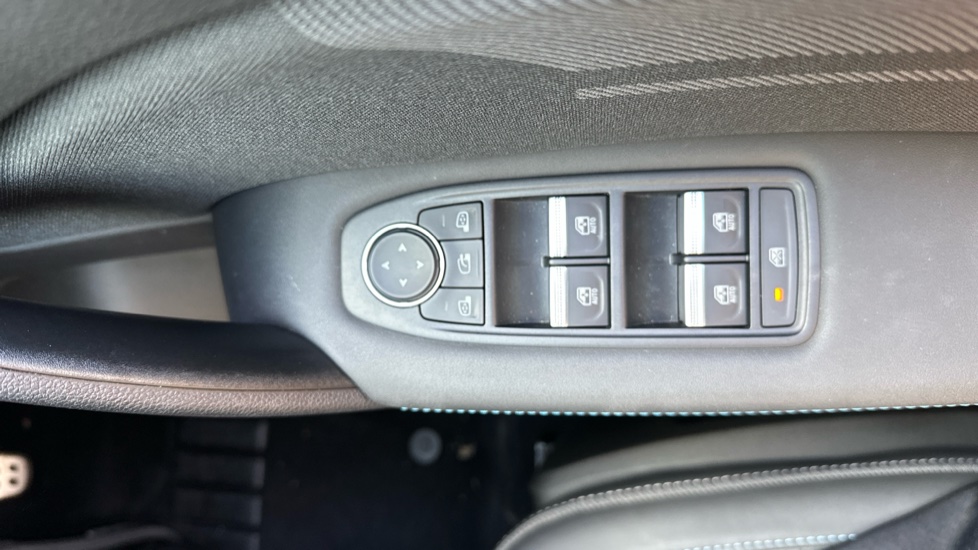 Renault Symbioz 1.6 E-Tech FHEV 145 Techno Esprit Alpine 5dr Auto Hybrid Estate - Image 34