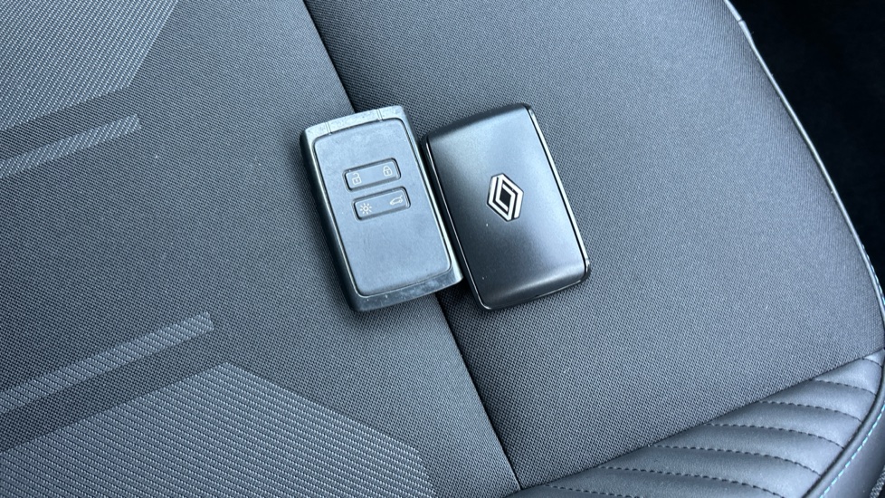 Renault Symbioz 1.6 E-Tech FHEV 145 Techno Esprit Alpine 5dr Auto Hybrid Estate - Image 20