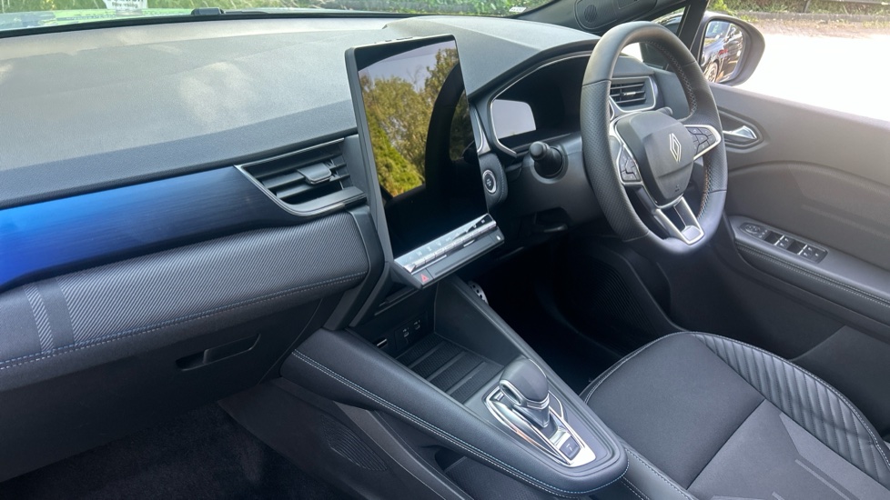 Renault Symbioz 1.6 E-Tech FHEV 145 Techno Esprit Alpine 5dr Auto Hybrid Estate - Image 9