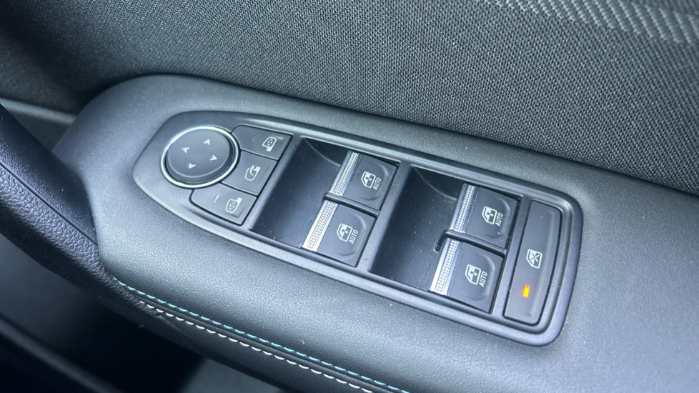 Renault Symbioz 1.6 E-Tech FHEV 145 Techno Esprit Alpine 5dr Auto Hybrid Estate - Image 29