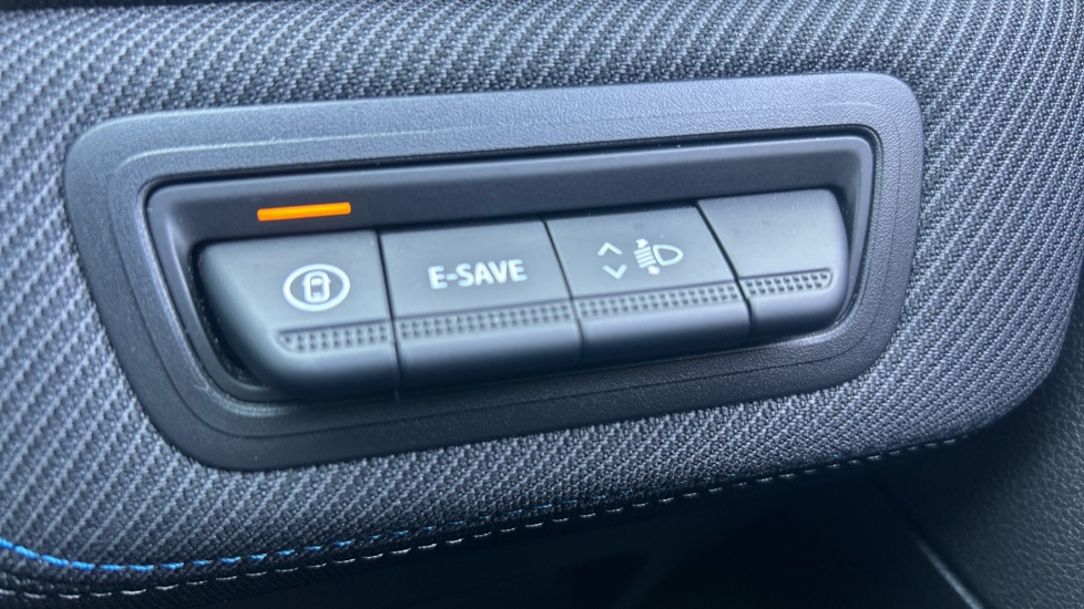 Renault Symbioz 1.6 E-Tech FHEV 145 Techno Esprit Alpine 5dr Auto Hybrid Estate - Image 35