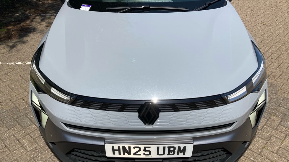 Renault Symbioz 1.6 E-Tech FHEV 145 Techno Esprit Alpine 5dr Auto Hybrid Estate - Image 8