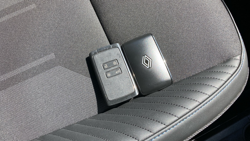 Renault Symbioz 1.6 E-Tech FHEV 145 Techno Esprit Alpine 5dr Auto Hybrid Estate - Image 20