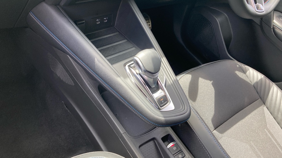 Renault Symbioz 1.6 E-Tech FHEV 145 Techno Esprit Alpine 5dr Auto Hybrid Estate - Image 13
