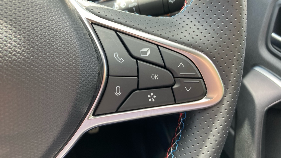 Renault Symbioz 1.6 E-Tech FHEV 145 Techno Esprit Alpine 5dr Auto Hybrid Estate - Image 23