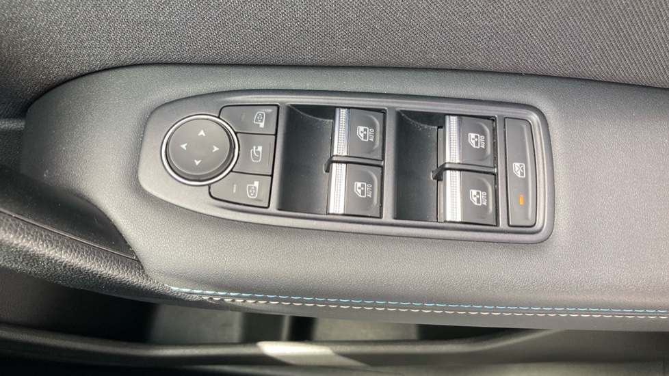 Renault Symbioz 1.6 E-Tech FHEV 145 Techno Esprit Alpine 5dr Auto Hybrid Estate - Image 27