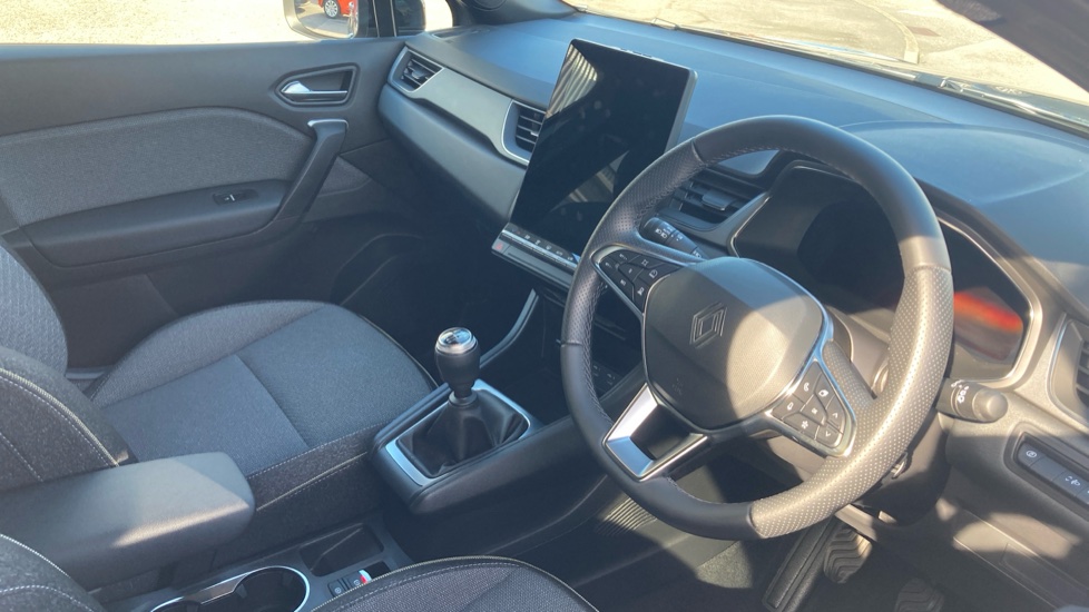 Renault Captur 1.2 TCE 115 Techno 5dr Petrol Hatchback - Image 11